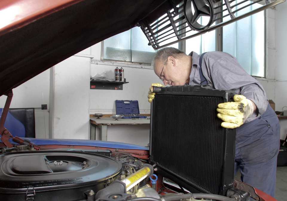 Ремонт радиатора охлаждения автомобиля 🚗 своими руками: ✅ инструкция и 📹 видео