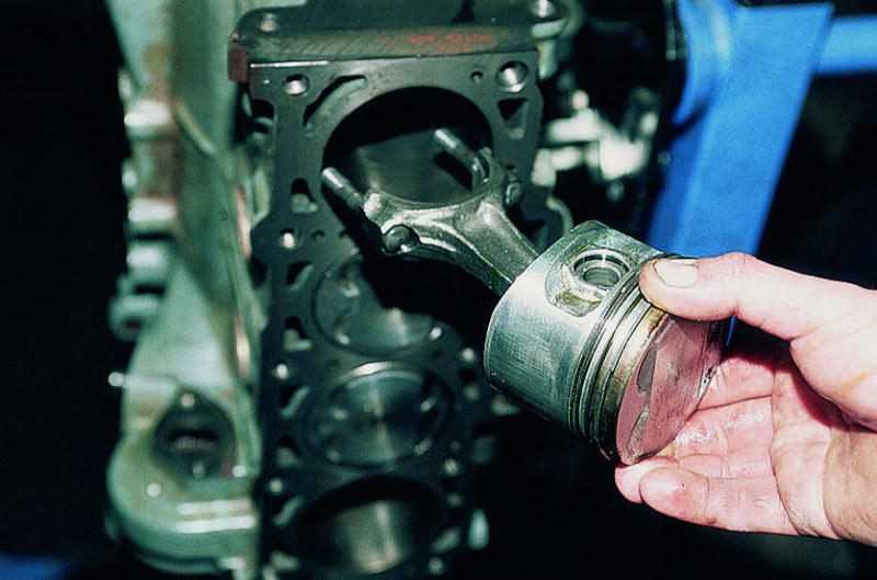 Замена цилиндро-поршневой группы автомобильного двигателя. - auto-garazh.com - медиаплатформа миртесен